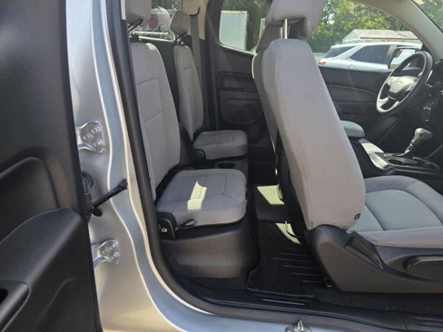 Used 2017 Chevrolet Colorado W/T w/ Custom Special Edition image 29