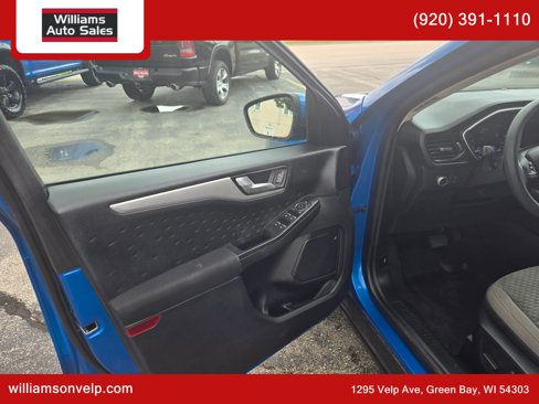 Used 2020 Ford Escape SE image 10