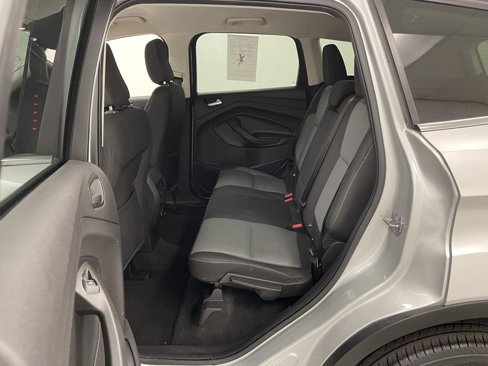 Used 2018 Ford Escape SE image 16