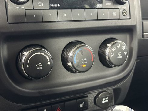 Used 2016 Jeep Patriot Latitude image 22