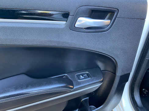 Used 2021 Chrysler 300 S image 34