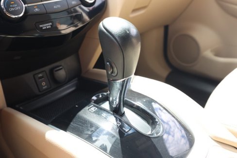 Used 2016 Nissan Rogue SL w/ SL Premium Package image 31