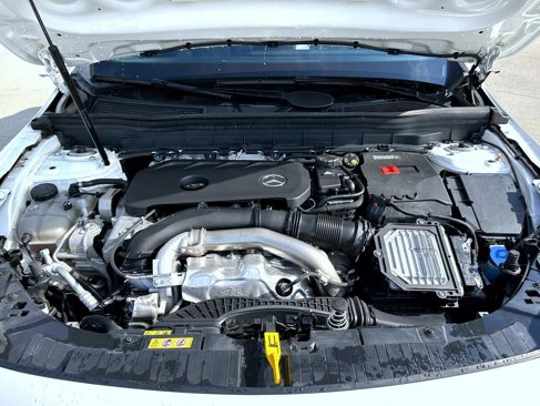 Used 2024 Mercedes-Benz GLB 250 image 24