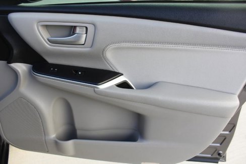 Used 2017 Toyota Camry XLE image 22