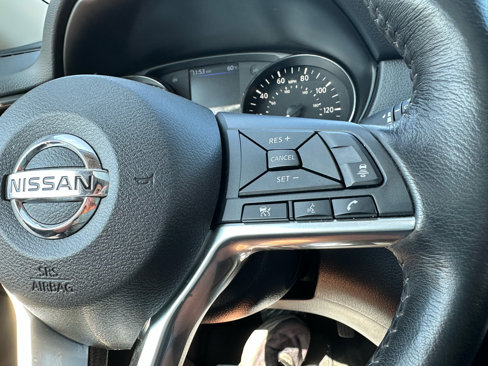 Used 2018 Nissan Rogue SV w/ Sun & Sound Touring Package image 21