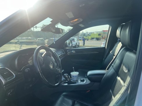 Used 2018 Jeep Grand Cherokee Overland image 8