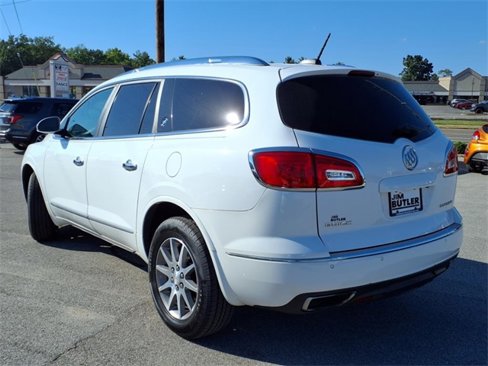 Used 2017 Buick Enclave Convenience image 2