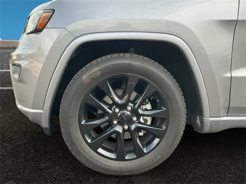 Used 2019 Jeep Grand Cherokee Altitude image 11