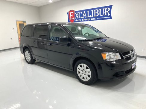 Used 2018 Dodge Grand Caravan SE image 8