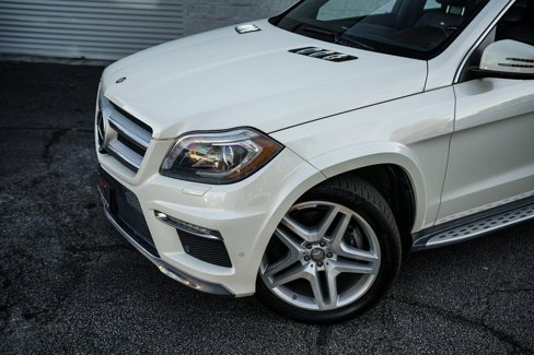 Used 2016 Mercedes-Benz GL 550 4MATIC image 2