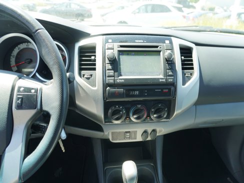 Used 2012 Toyota Tacoma PreRunner image 16