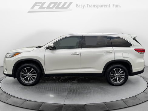 Used 2019 Toyota Highlander XLE image 5