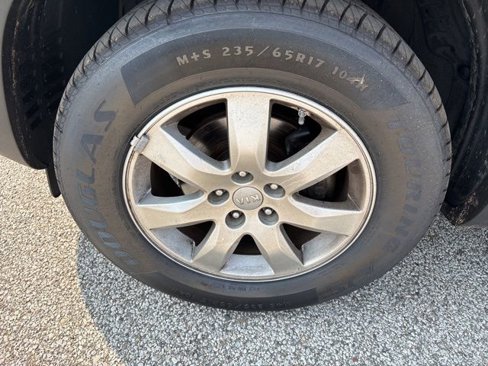 Used 2012 Kia Sorento LX w/ Convenience Pkg image 9