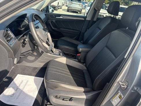 Used 2022 Volkswagen Tiguan SE image 11