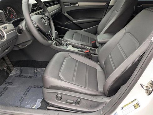 Used 2022 Volkswagen Passat 2.0T SE image 15