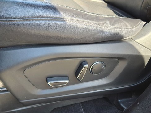 Used 2020 Ford Explorer Limited image 25