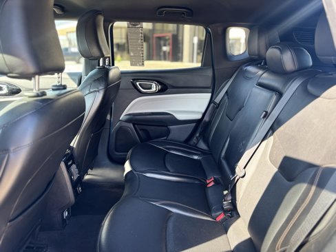 Used 2023 Jeep Compass Limited image 16