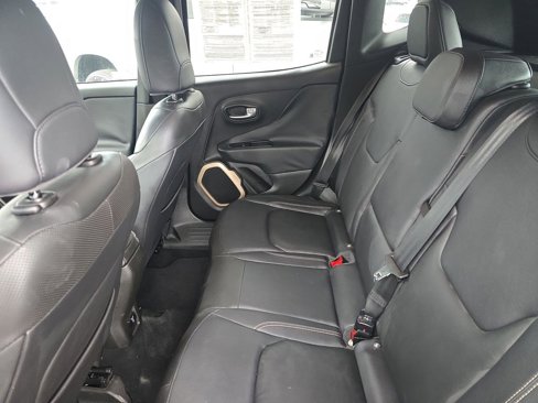 Used 2017 Jeep Renegade Limited image 14
