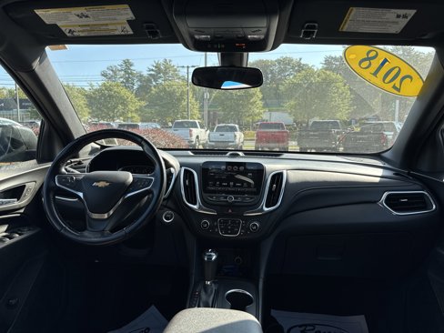 Used 2018 Chevrolet Equinox LT w/ Sun & Infotainment Package image 12