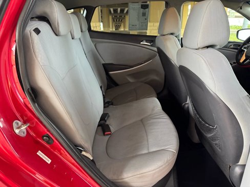 Used 2013 Hyundai Accent SE image 21