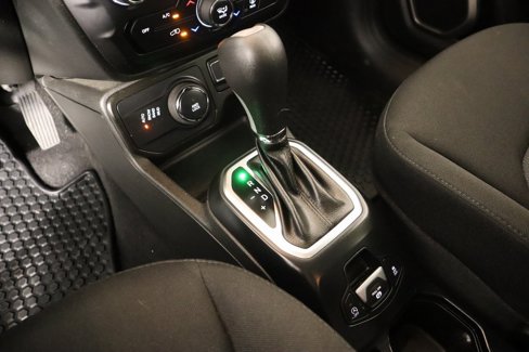 Used 2023 Jeep Renegade Latitude image 9