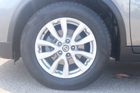 Used 2019 Nissan Rogue SV image 11