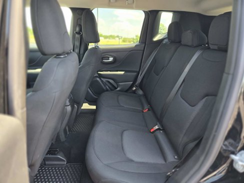 Used 2023 Jeep Renegade Latitude image 13