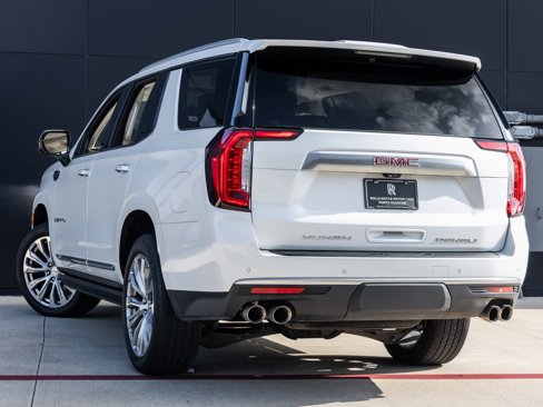 Used 2022 GMC Yukon Denali w/ Denali Premium Package image 6