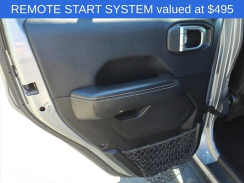 Used 2018 Jeep Wrangler Unlimited Sahara image 11