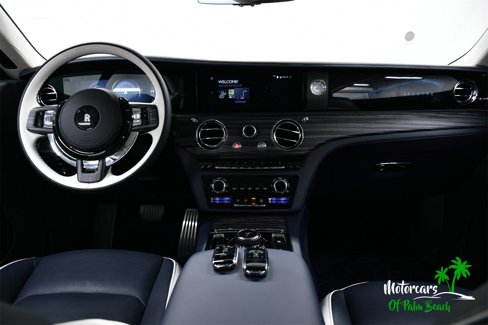 Used 2024 Rolls-Royce Spectre w/ Spectre Launch Package image 40