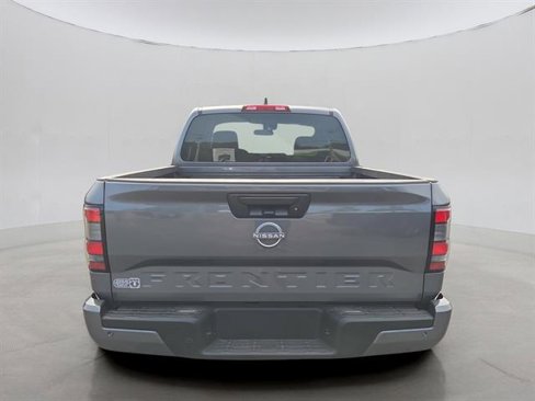 Used 2025 Nissan Frontier SV image 25