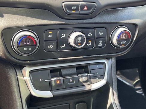 Certified 2022 GMC Terrain SLE w/ Driver Convenience Package image 22