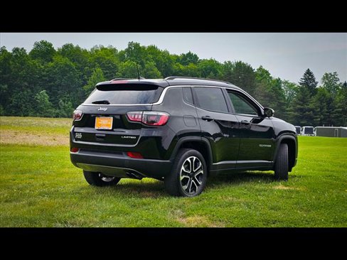 Used 2022 Jeep Compass Limited image 4