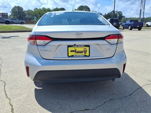 Used 2024 Toyota Corolla LE image 3
