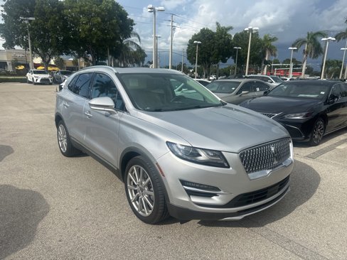 Used 2019 Lincoln MKC Reserve image 1