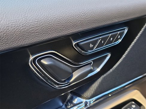Used 2020 Lincoln Corsair Reserve w/ Elements Package image 13