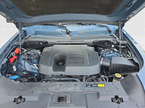 Used 2021 Land Rover Defender 90 X-Dynamic S image 29