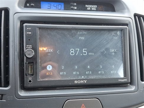 Used 2010 Hyundai Elantra GLS image 16