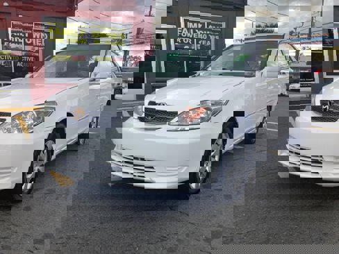 Used 2002 Toyota Camry XLE image 3