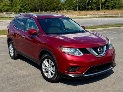 Used 2016 Nissan Rogue SV image 1