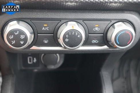 Used 2020 Nissan Kicks S image 11