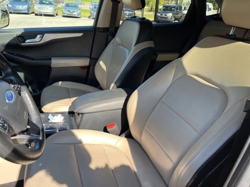 Used 2020 Ford Escape SEL image 6