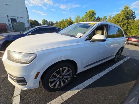 Used 2017 Audi Q7 3.0T Premium Plus w/ Premium Plus Package image 9