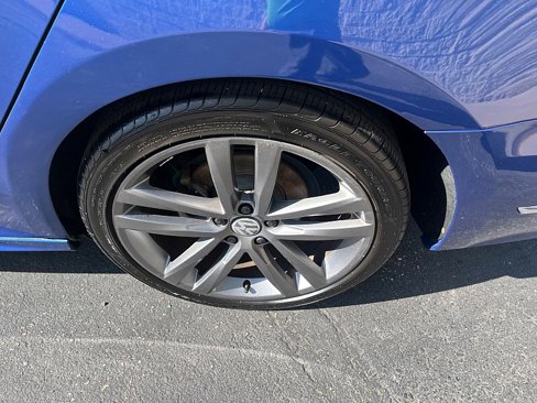 Used 2017 Volkswagen Passat 1.8T R-Line image 12
