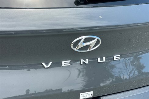 New 2025 Hyundai Venue SEL image 6
