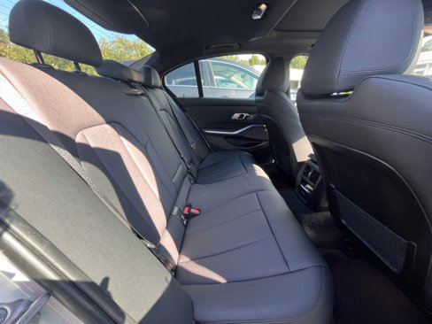 Used 2021 BMW 330i Sedan w/ Premium Package image 29