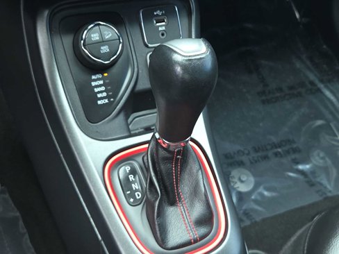 Used 2019 Jeep Compass Trailhawk image 30