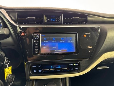 Used 2017 Toyota Corolla iM image 18