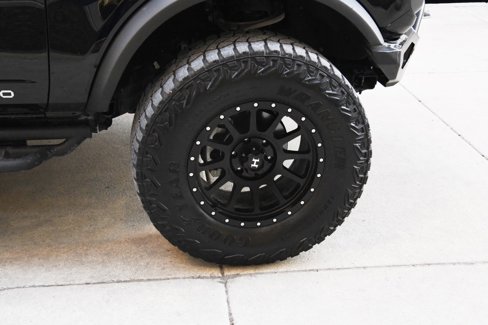 Used 2023 Ford Bronco Badlands image 23