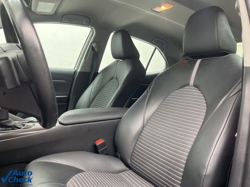 Used 2022 Toyota Camry SE image 13